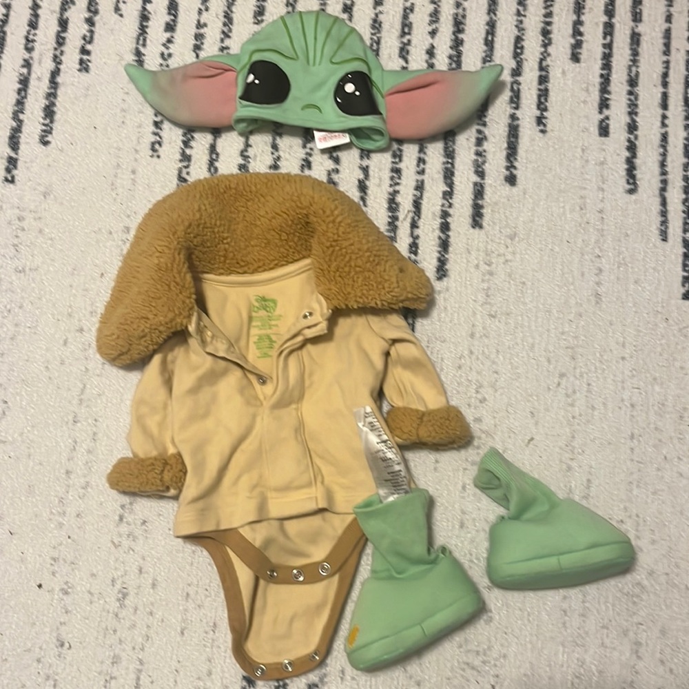 Baby Yoda Costume